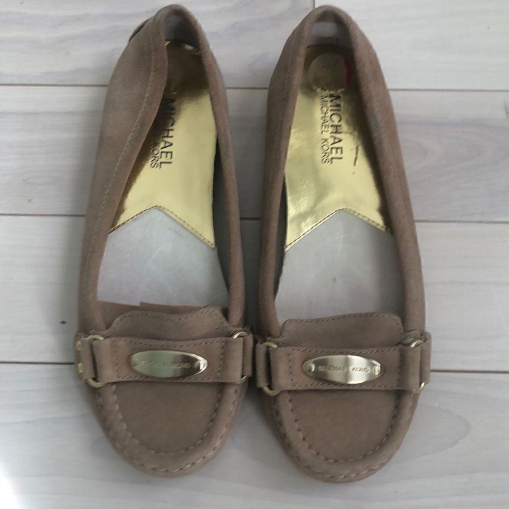 Michael Kors Women's Buckle Logo Suede Mocassin Flats Shoes Beige Tan Size 6M